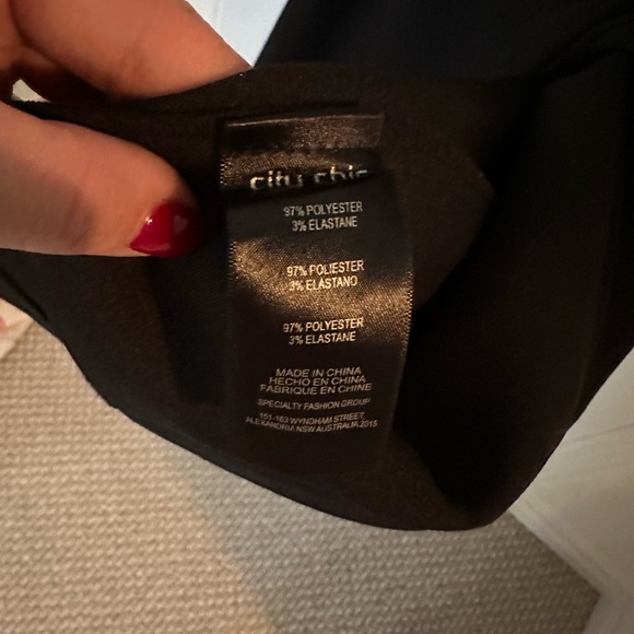 City chic wrap mini dress - Picture 3 of 3